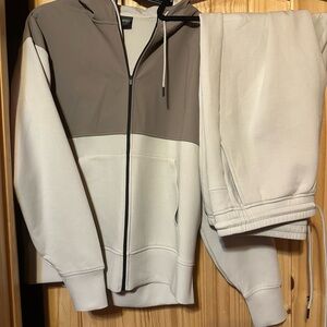 American Eagle Outfitters Tan and Cream Zip-Up Hoodie